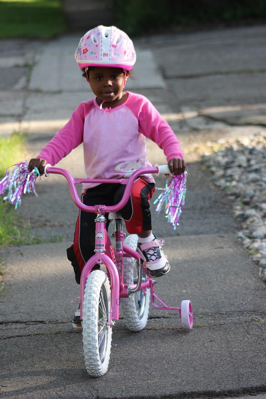 Ways Parents Can Help Children Develop a Love for New Experiences