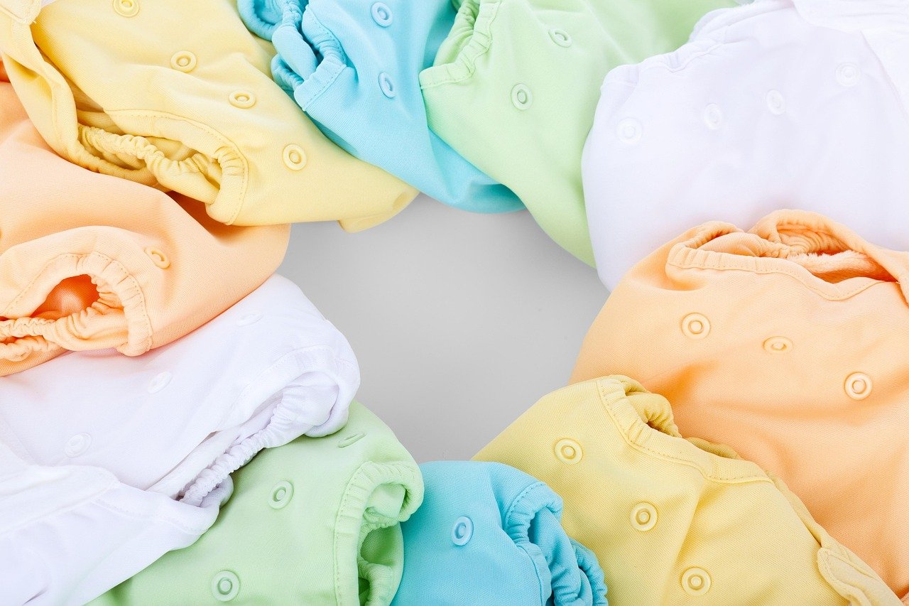 How to Change a Baby’s Diaper Properly
